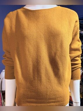 Cyrus Women’s Mustard Dolman Sleeve Cropped Knit Pullover  Small